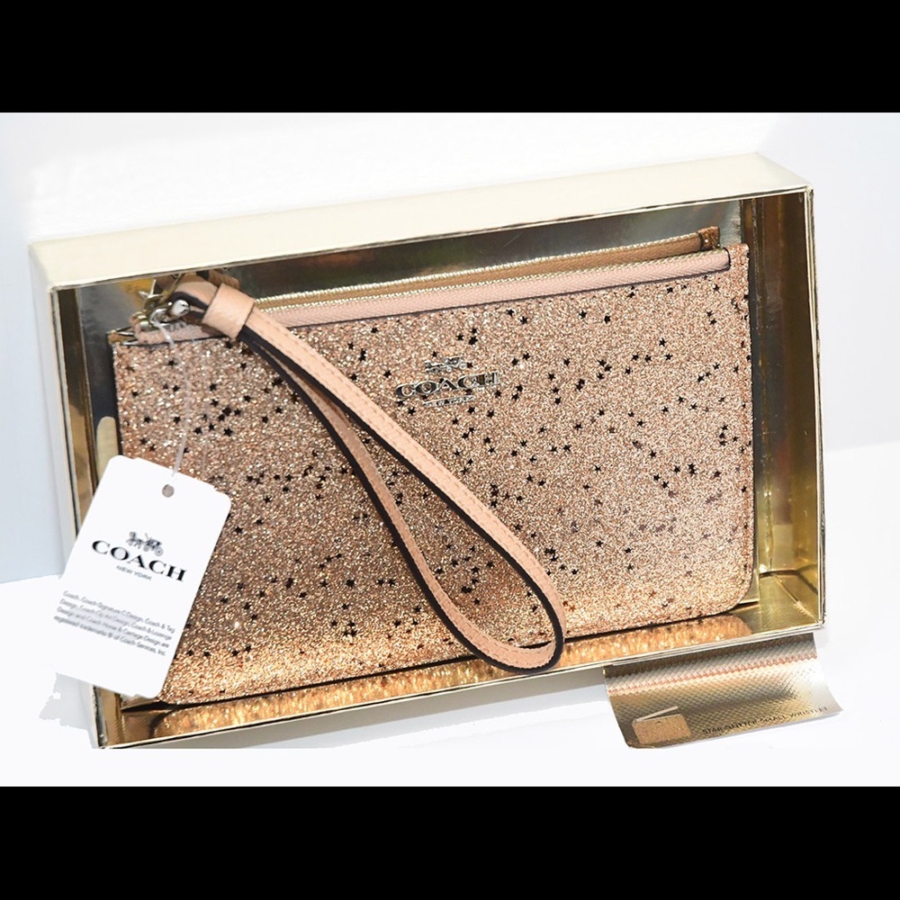 🌺 COACH Star Glitter Small Wristlet - Gold